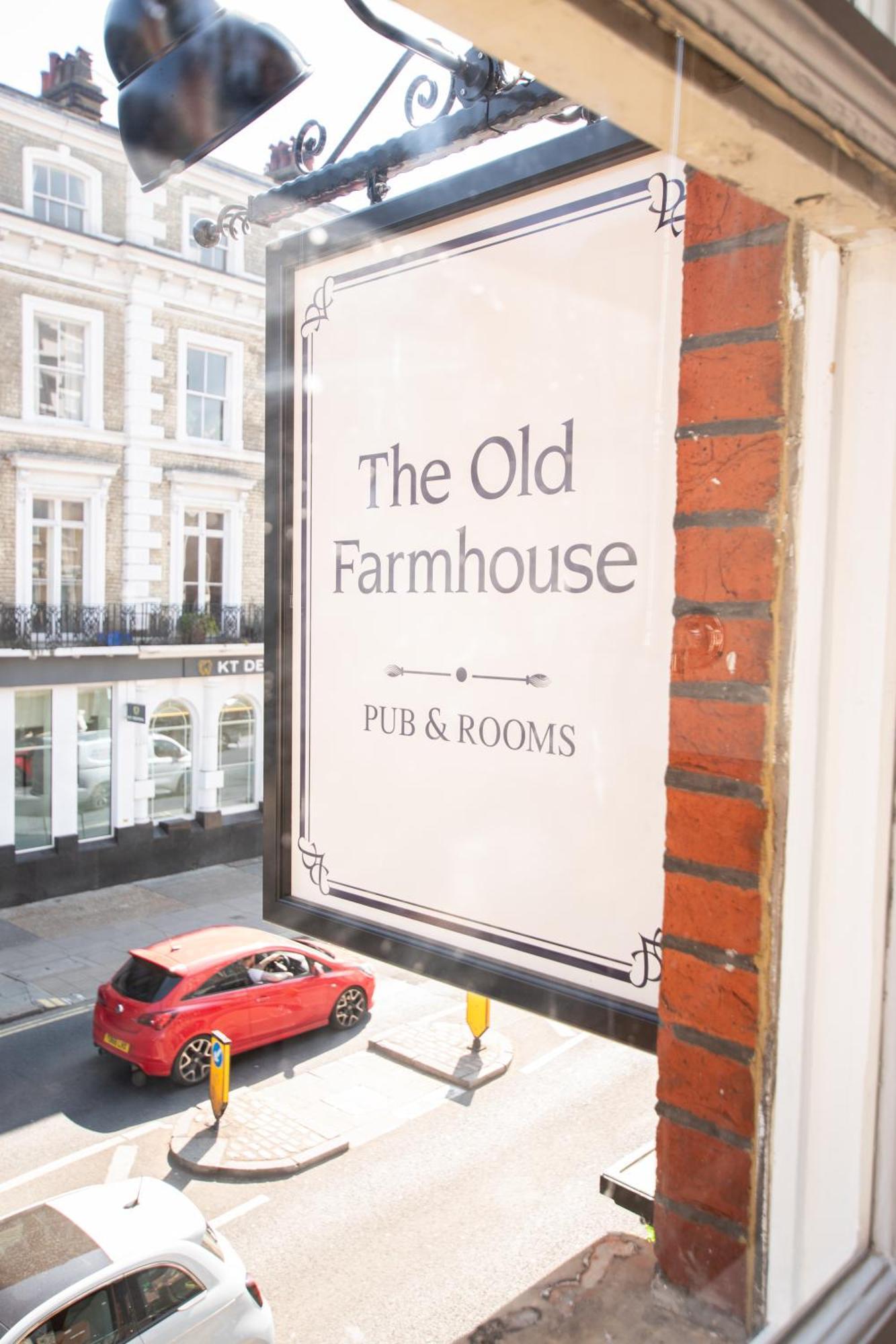 The Old Pub And 4*